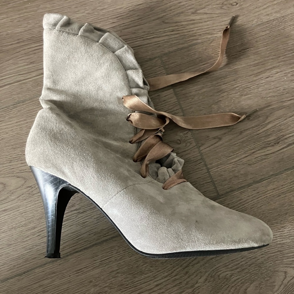 Grey Victorian Style Lace Up Boots